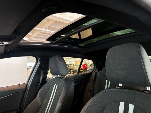 BMW 1-serie 118i Executive Edition ActivLease financial lease
