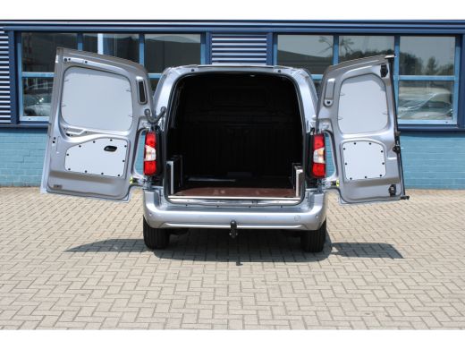 Citroën Berlingo 1.5 BlueHDi 130 PK AUTOMAAT 4,9% FINANCIAL LEASE | DEMO VOORDEEL | TREKHAAK | VEEL OPTIES! ActivLease financial lease