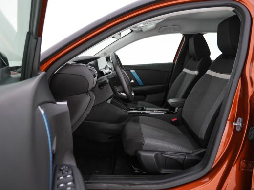 Citroën Ë-C4 Feel 50 kWh [ 3-Fase ] (INCL-BTW) *FULL-LED | DIGI-COCKPIT | CARPLAY | MICROFIBRE-COMFORT-SEATS |... ActivLease financial lease