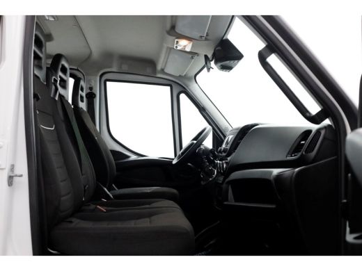 Iveco Daily 35C14 136pk E6 Open Laadbak D.C. Trekhaak 3500kg 09-2023 ActivLease financial lease
