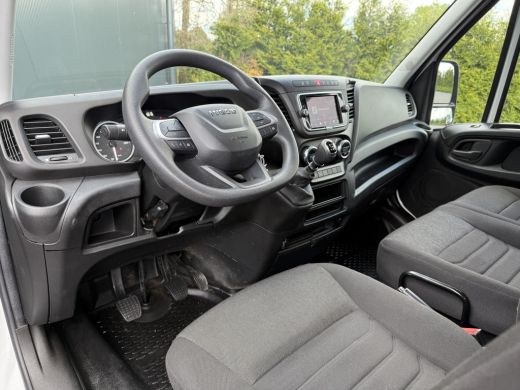 Iveco Daily 35S14 2.3 D / PICK UP MET LANGE BAK / 7 PERSOONS DUBBELE CABINE / 10.360 KM / AIRCO / CRUISE / NA... ActivLease financial lease