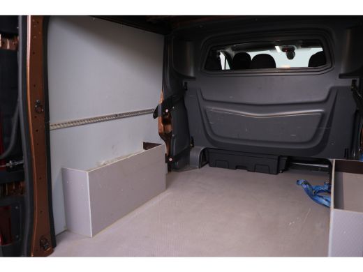 Opel Vivaro 1.6 CDTI L2H1 DC Sport EcoFlex | Dealer Onderhouden! | Navi | Trekhaak | Camera | Parkeersensoren... ActivLease financial lease