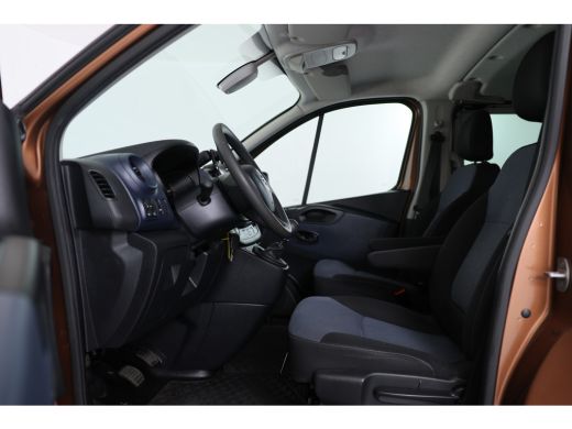 Opel Vivaro 1.6 CDTI L2H1 DC Sport EcoFlex | Dealer Onderhouden! | Navi | Trekhaak | Camera | Parkeersensoren... ActivLease financial lease