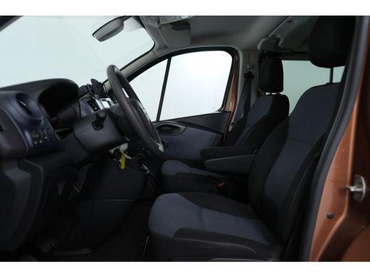 Opel Vivaro 1.6 CDTI L2H1 DC Sport EcoFlex | Dealer Onderhouden! | Navi | Trekhaak | Camera | Parkeersensoren... ActivLease financial lease