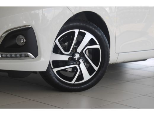 Peugeot 108 1.0 e-VTi 72-PK Allure CAMERA | CLIMATE CONTROL | CARPLAY | LMV ActivLease financial lease