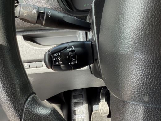 Peugeot Expert 1.5 BlueHDI 102 PK / L2H1 / TREKHAAK / AIRCO / CRUISE / BLUETOOTH / ORIG. NL ActivLease financial lease