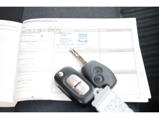 Renault Master T35 2.3 dCi 135pk L2H2 Comfort Airco/Navi 10-2022 ActivLease financial lease