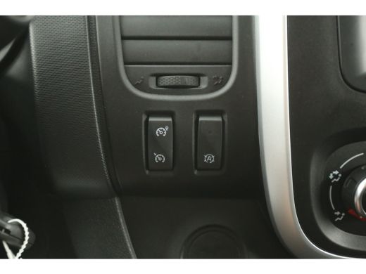 Renault Trafic 1.6 dCi T29 L1H1 Airco Cruise Navigatie LED PDC 3 Persoons Elektrpakket ActivLease financial lease