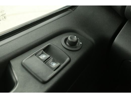 Renault Trafic 1.6 dCi T29 L1H1 Airco Cruise Navigatie LED PDC 3 Persoons Elektrpakket ActivLease financial lease