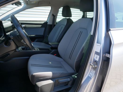 Seat Leon Sportstourer 1.0 TSI Style Business Intense | Achteruitrijcamera | Airco (automatisch) | Apple Carplay/Android... ActivLease financial lease