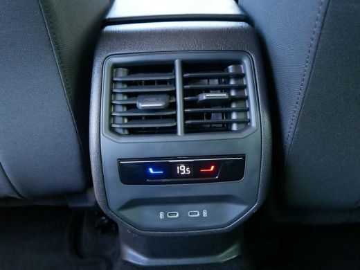 Seat Leon Sportstourer 1.0 TSI Style Business Intense | Achteruitrijcamera | Airco (automatisch) | Apple Carplay/Android... ActivLease financial lease