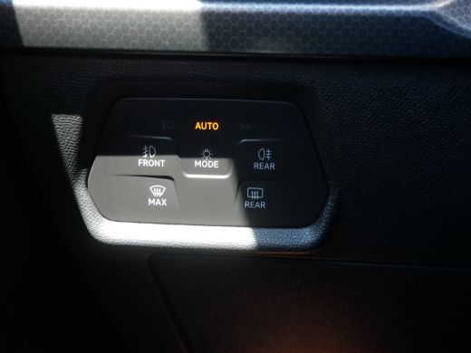 Seat Leon Sportstourer 1.0 TSI Style Business Intense | Achteruitrijcamera | Airco (automatisch) | Apple Carplay/Android... ActivLease financial lease