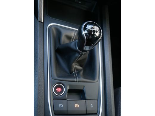 Seat Leon Sportstourer 1.0 TSI Style Business Intense | Achteruitrijcamera | Airco (automatisch) | Apple Carplay/Android... ActivLease financial lease