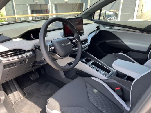 Skoda Elroq 85 Business Edition | Trekhaak | Verwarmbare voorruit | ACC | Travel Assist | Apple Carplay | Cam... ActivLease financial lease