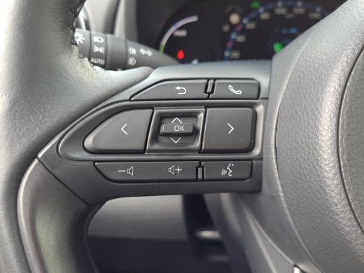 Toyota Yaris Cross 1.5 Hybrid Executive | Panorama dak | Apple CarPlay | Elektr. klep | Rijklaarprijs incl. garantie | ActivLease financial lease