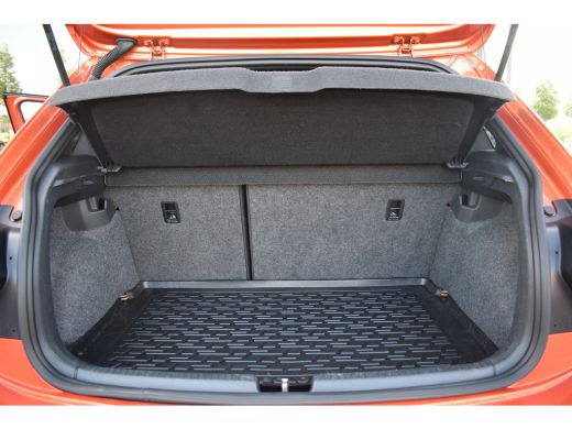 Volkswagen Polo 1.0 TSI Highline Business R | R-Line | CarPlay | Half Leer | Climate | ACC ActivLease financial lease