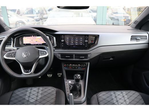 Volkswagen Polo R-Line Business | 'App-Connect' draadloze smartphone integratie | 'R-Line' bekleding | Achterlich... ActivLease financial lease