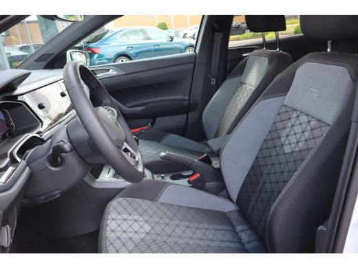 Volkswagen Polo R-Line Business | 'App-Connect' draadloze smartphone integratie | 'R-Line' bekleding | Achterlich... ActivLease financial lease