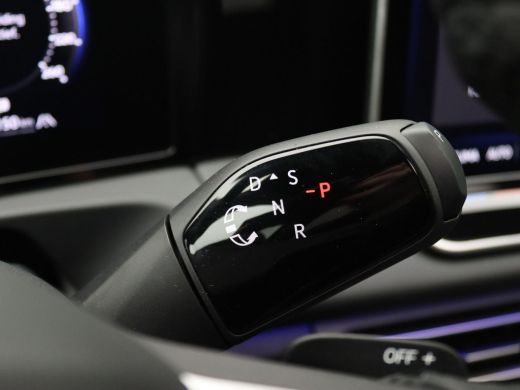 Volkswagen Tiguan 1.5 eHybrid R-Line Edition Black style, panoramadak, matrix led, trekhaak, 360gr. camera, adaptiv... ActivLease financial lease