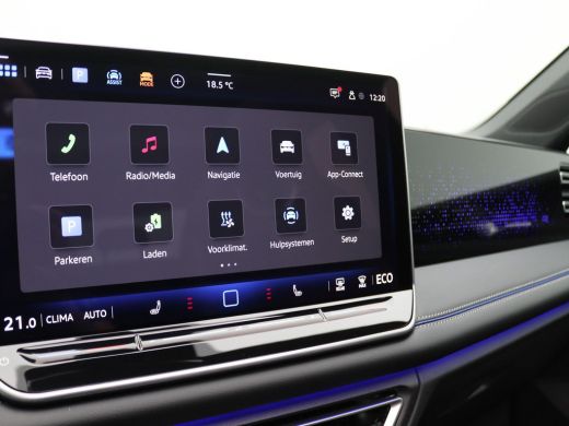 Volkswagen Tiguan 1.5 eHybrid R-Line Edition Black style, panoramadak, matrix led, trekhaak, 360gr. camera, adaptiv... ActivLease financial lease