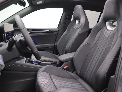Volkswagen Tiguan 1.5 eHybrid R-Line Edition Black style, panoramadak, matrix led, trekhaak, 360gr. camera, adaptiv... ActivLease financial lease