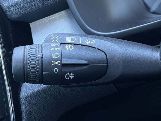 Volvo  XC40 1.5 T2 Momentum Business | Pilot Assist | Camera | Trekhaak | Keyless | ActivLease financial lease