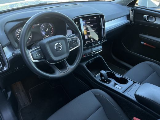 Volvo  XC40 1.5 T2 Momentum Business | Pilot Assist | Camera | Trekhaak | Keyless | ActivLease financial lease