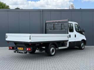 Iveco Daily 35S14 2.3 D / PICK UP MET LANGE BAK / 7 PERSOONS DUBBELE CABINE / 10.360 KM / AIRCO / CRUISE / NA...