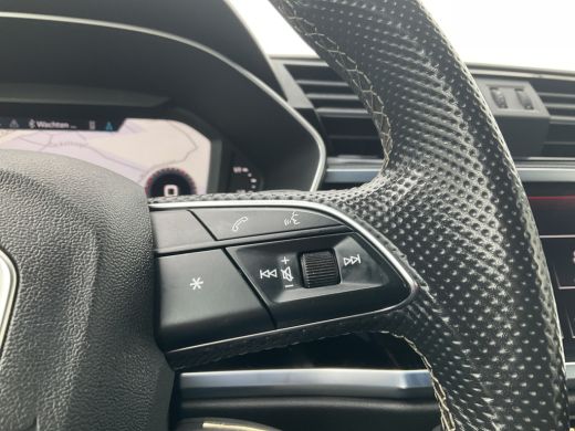 Audi Q3 35 TFSI S edition Adapt.Cruise Carplay DigiDisplay S-Line ActivLease financial lease