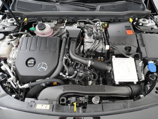 Mercedes CLA-Klasse Shooting Brake 250 e AMG Line PANO | CAMERA | RIJKLAAR INCL. 12 MND. BOVAGGARANTIE ActivLease financial lease