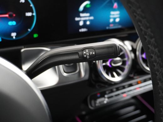 Mercedes EQB 250 Luxury Line 67 kWh CAMERA | AMBILIGHT | RIJKLAARPRIJS INCL. 12MND BOVAG ActivLease financial lease