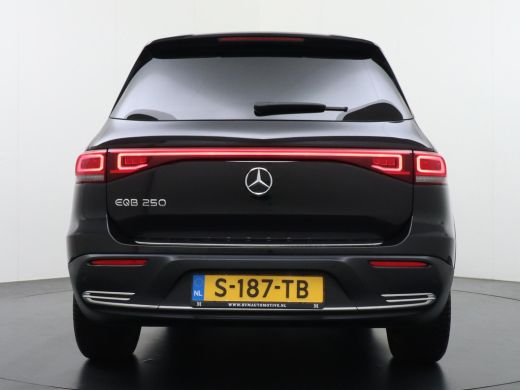 Mercedes EQB 250 Luxury Line 67 kWh CAMERA | AMBILIGHT | RIJKLAARPRIJS INCL. 12MND BOVAG ActivLease financial lease
