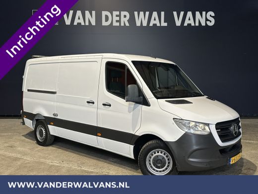 Mercedes Sprinter 316 CDI 164pk L2H1 inrichting Euro6 Airco | 2800kg Trekhaak | Camera | Cruisecontrol | Apple Carp... Mercedes Sprinter 316 CDI 164pk L2H1 inrichting Euro6 Airco | 2800kg Trekhaak | Camera | Cruisecontrol | Apple Carp...