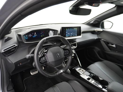 Peugeot e-208 EV GT Pack 50 kWh CAMERA | NAVI | RIJKLAARPRIJS INCL. 12 MND. BOVAGGARANTIE ActivLease financial lease