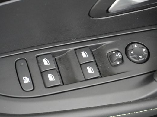 Peugeot e-208 EV GT Pack 50 kWh CAMERA | NAVI | RIJKLAARPRIJS INCL. 12 MND. BOVAGGARANTIE ActivLease financial lease