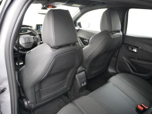 Peugeot e-208 EV GT Pack 50 kWh CAMERA | NAVI | RIJKLAARPRIJS INCL. 12 MND. BOVAGGARANTIE ActivLease financial lease