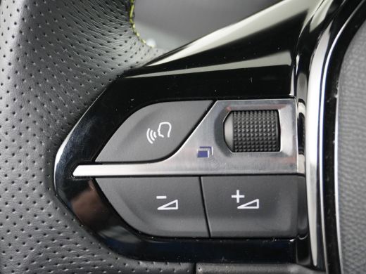 Peugeot e-208 EV GT Pack 50 kWh CAMERA | NAVI | RIJKLAARPRIJS INCL. 12 MND. BOVAGGARANTIE ActivLease financial lease