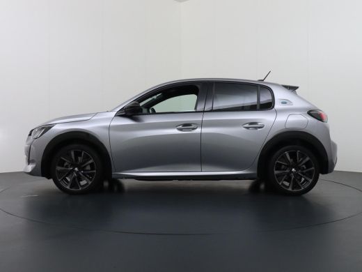 Peugeot e-208 EV GT Pack 50 kWh CAMERA | NAVI | RIJKLAARPRIJS INCL. 12 MND. BOVAGGARANTIE ActivLease financial lease