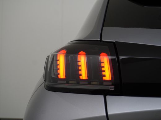Peugeot e-208 EV GT Pack 50 kWh CAMERA | NAVI | RIJKLAARPRIJS INCL. 12 MND. BOVAGGARANTIE ActivLease financial lease