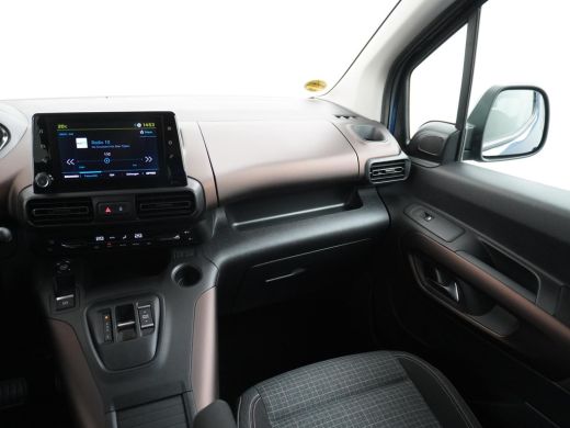 Peugeot eRifter GT Pack TREKHAAK | CAMERA | KEYLESS | STOELVERWARMING ActivLease financial lease