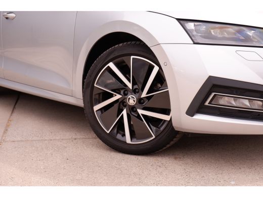 Skoda Octavia Combi 1.4 TSI iV PHEV Business Edition | Head-Up | Carplay | LED | Camera | Memory | Navi | Sfeer... ActivLease financial lease