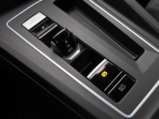 Volkswagen Golf 1.0 eTSi 110 Pk Automaat Life | Adaptive Cruise Control | Climate Control | Parkeersensoren | Nav... ActivLease financial lease