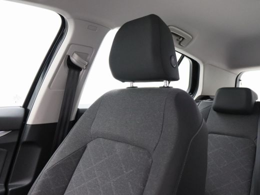 Volkswagen Golf 1.0 eTSi 110 Pk Automaat Life | Adaptive Cruise Control | Climate Control | Parkeersensoren | Nav... ActivLease financial lease