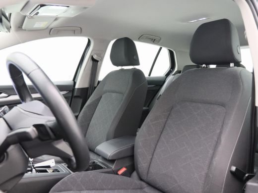 Volkswagen Golf 1.0 eTSi 110 Pk Automaat Life | Adaptive Cruise Control | Climate Control | Parkeersensoren | Nav... ActivLease financial lease