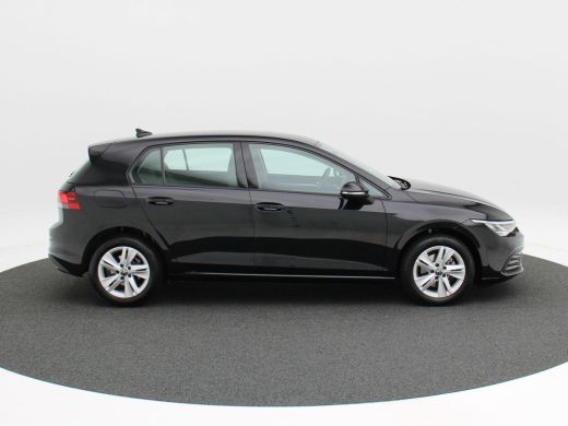 Volkswagen Golf 1.0 eTSi 110 Pk Automaat Life | Adaptive Cruise Control | Climate Control | Parkeersensoren | Nav... ActivLease financial lease