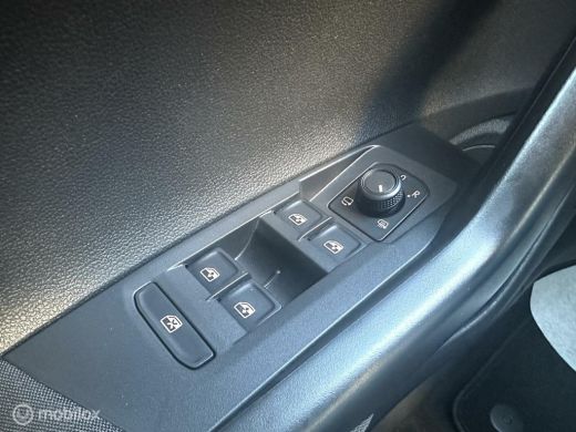 Volkswagen Polo 1.0 TSI Life Business NIEUW MODEL CLIMATE CONTROLE STOELVERWARMING CARPLAY PARKEERSENSOREN ZEER N... ActivLease financial lease