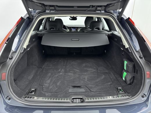 Volvo  V90 2.0 T8 Plug-in hybrid AWD Ultra Dark | Luchtvering | PDC + 360 camera | 20 inch LM Velgen | Stoel... ActivLease financial lease
