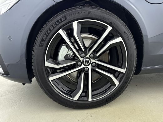 Volvo  V90 2.0 T8 Plug-in hybrid AWD Ultra Dark | Luchtvering | PDC + 360 camera | 20 inch LM Velgen | Stoel... ActivLease financial lease