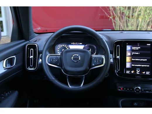 Volvo  XC40 1.5 T5 Recharge Inscription Expression | Adaptive Cruise | Camera | Stuur/stoelverwarming | Keyless ActivLease financial lease