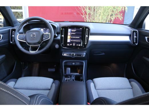 Volvo  XC40 1.5 T5 Recharge Inscription Expression | Adaptive Cruise | Camera | Stuur/stoelverwarming | Keyless ActivLease financial lease